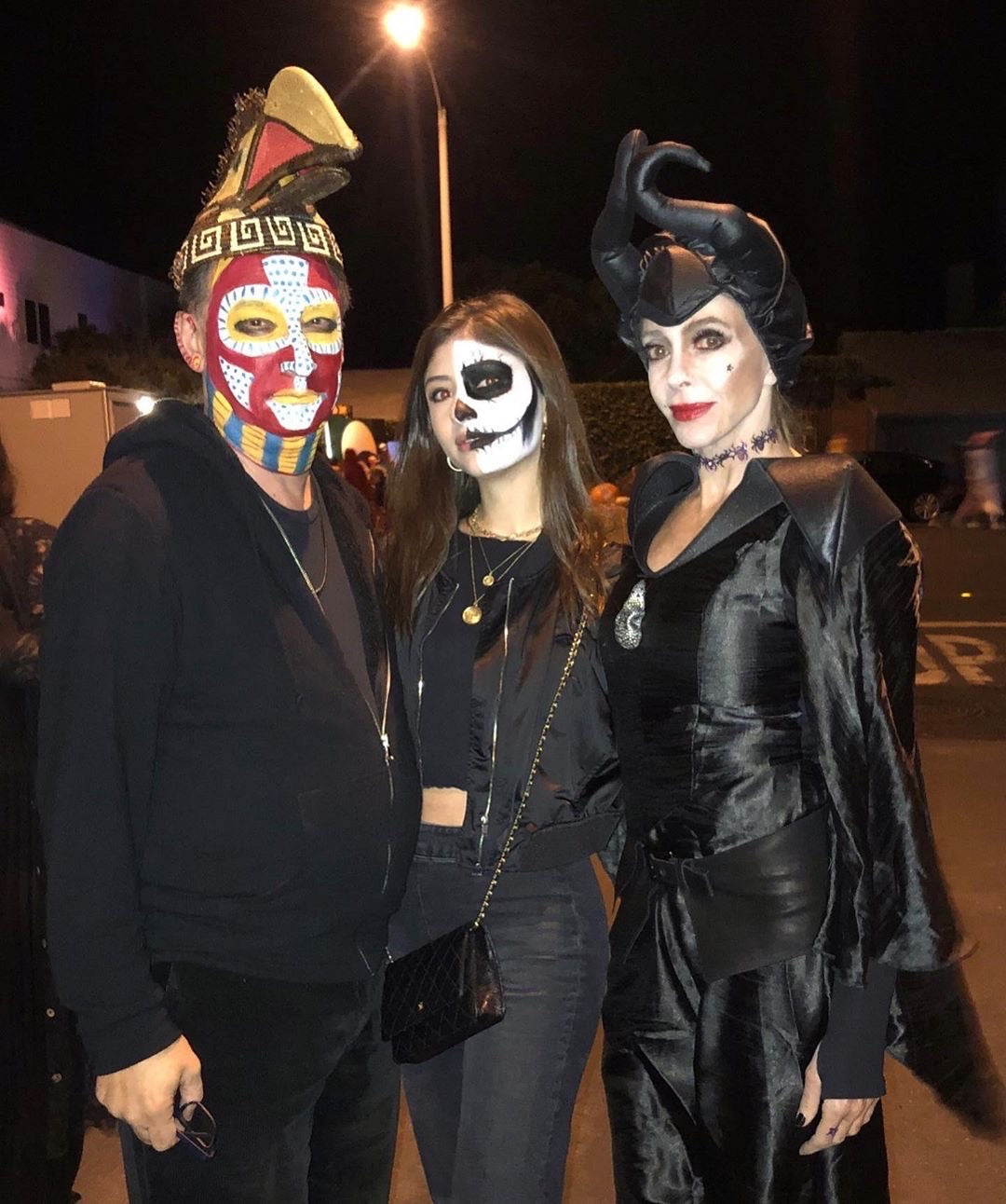 Group Halloween Glam: Get Ready Together