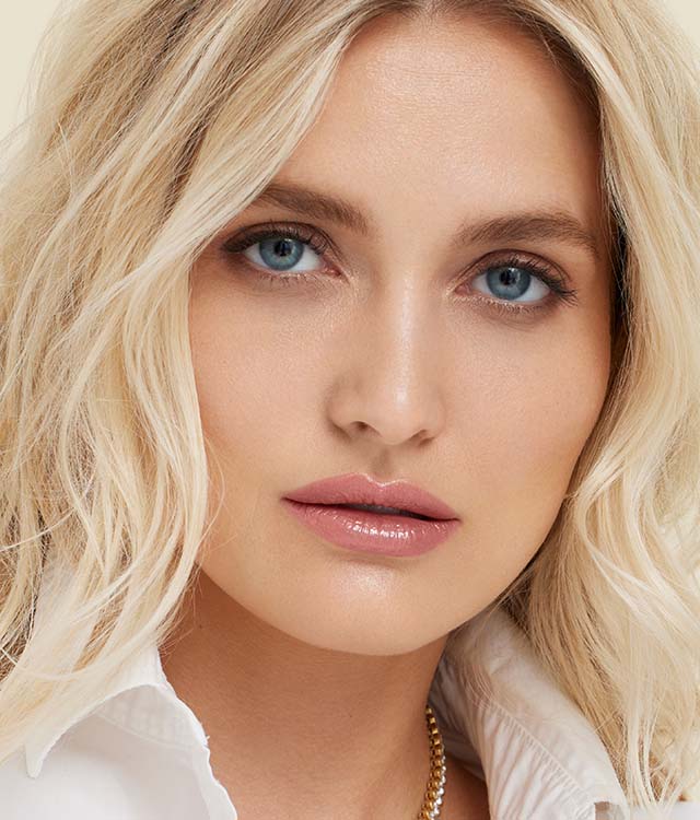 How to Make Your Professional Makeup Last All Day