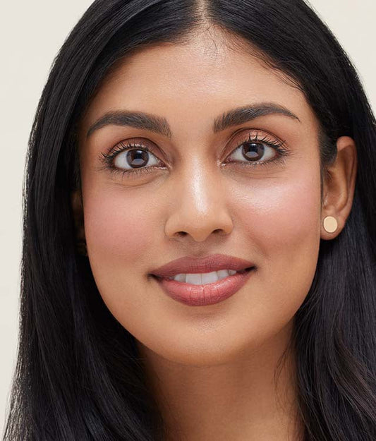 Professional Makeup vs. Doing Your Own Makeup: Is It Worth It?